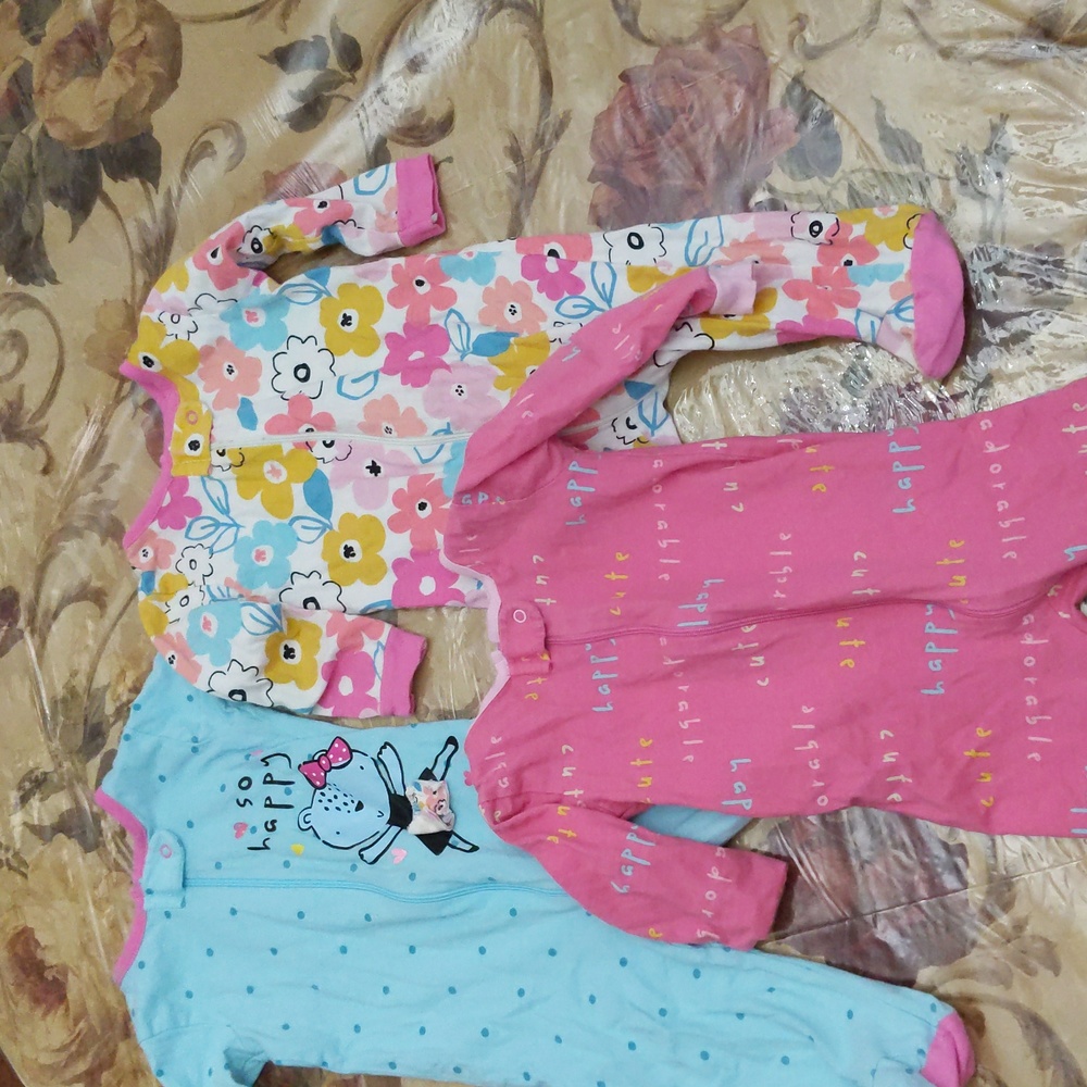 Gerber 3-6 month zippered pajamas